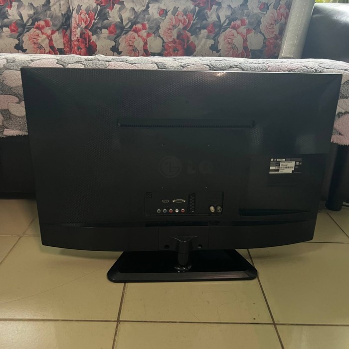 Телевизор LG 29LN450U