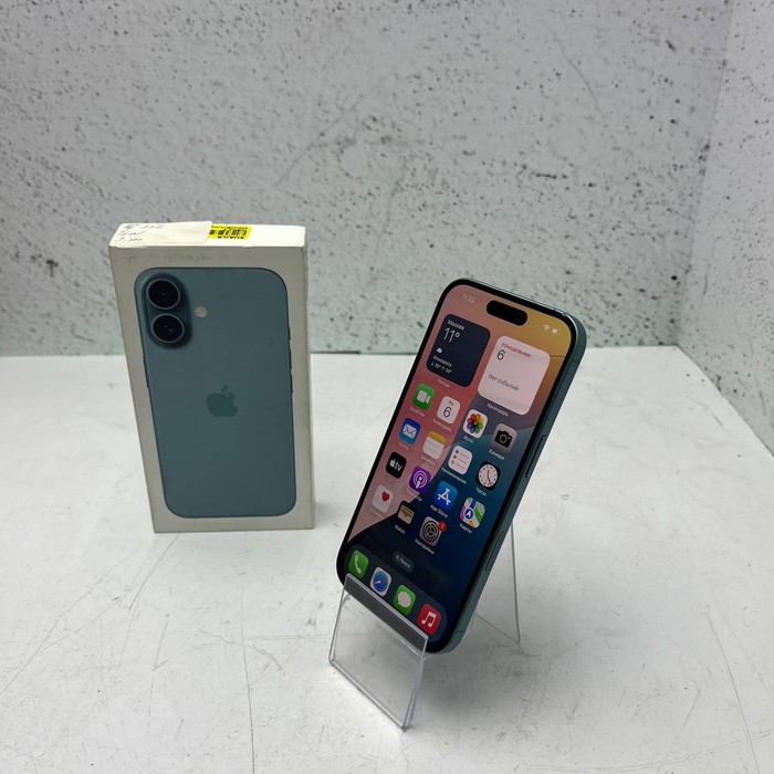 Смартфон Apple iPhone 16 8/256 Голубой