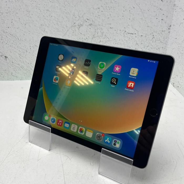 Планшет Apple iPad (5-го поколения) (2017) 4/128 Серебристый