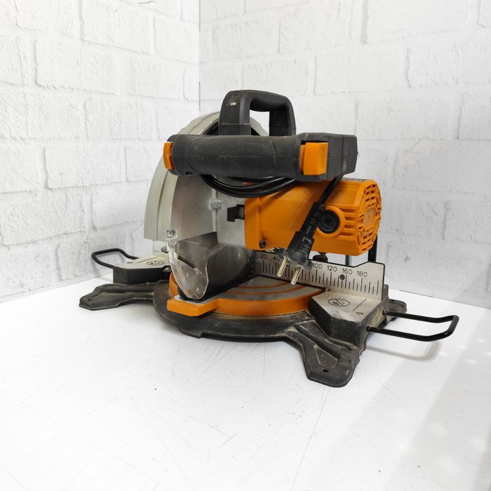 Торцовочная пила RAZZ MS-1650KR