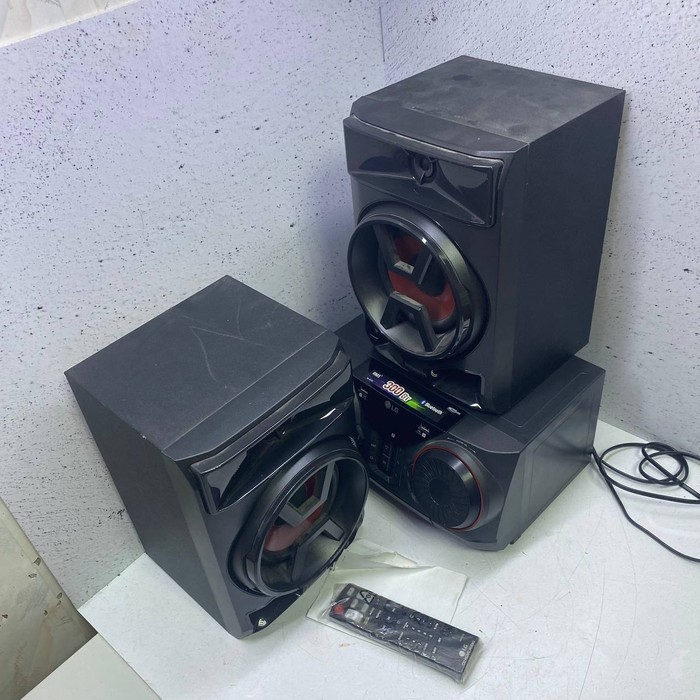 Портативная колонка LG CK43