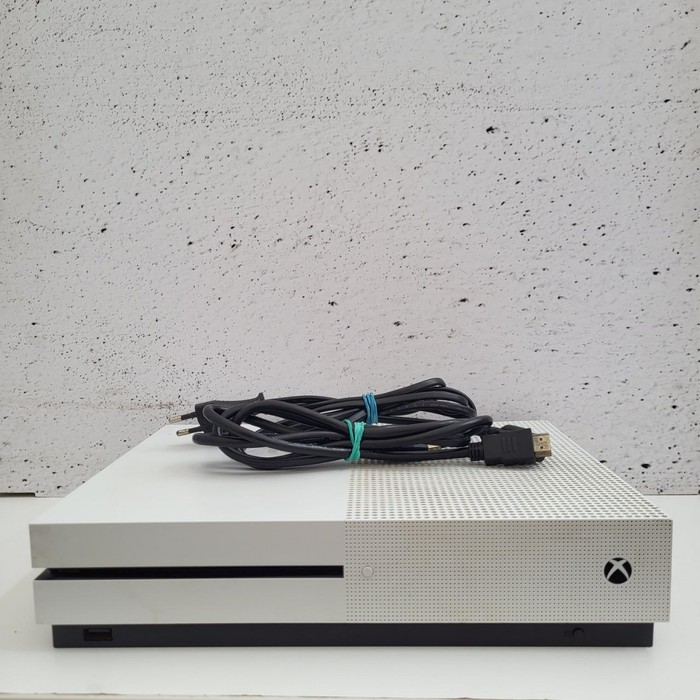 Игровая приставка Microsoft Xbox One S