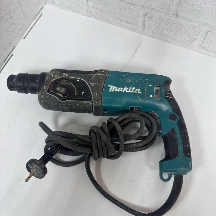 Перфоратор Makita HR2470