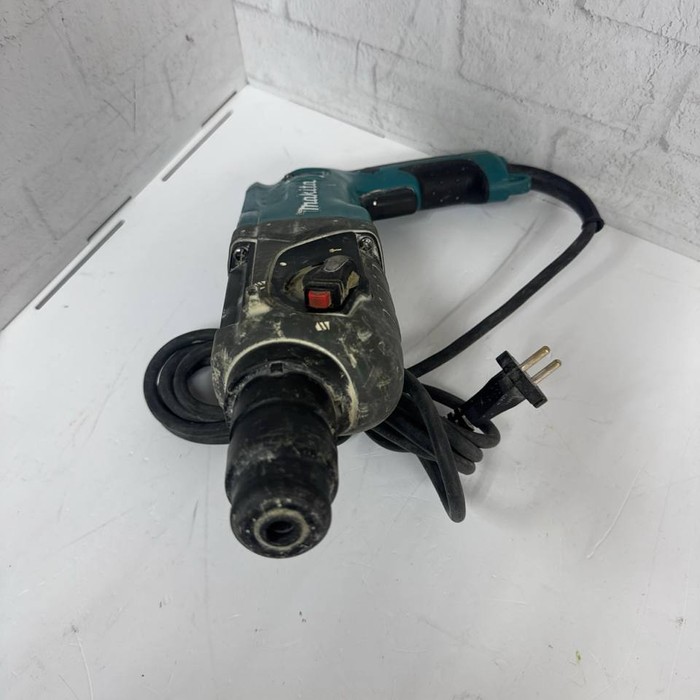 Перфоратор Makita HR2470