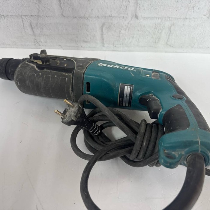 Перфоратор Makita HR2470