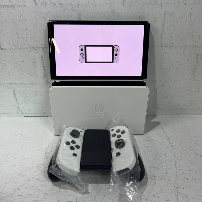Игровая приставка Nintendo Switch OLED