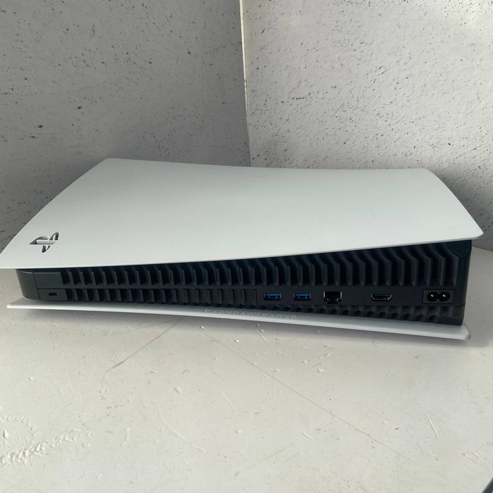 Игровая приставка Sony PlayStation 5 FAT 825 Гб