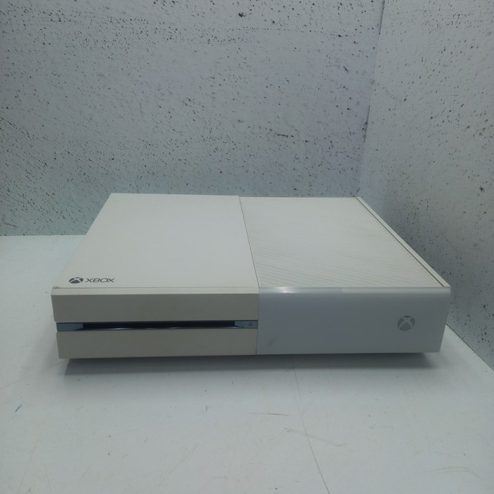 Игровая приставка Microsoft Xbox One 350 ГБ