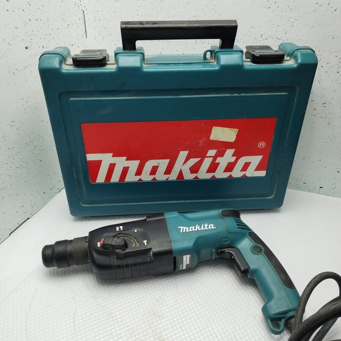 Перфоратор Makita HR2450
