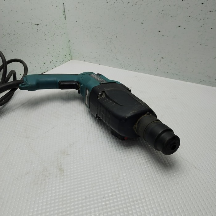 Перфоратор Makita HR2450