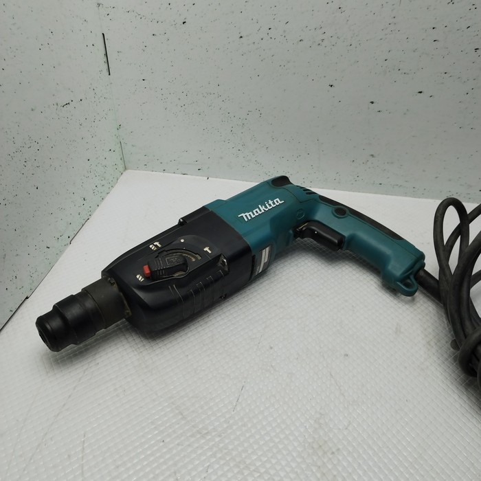 Перфоратор Makita HR2450