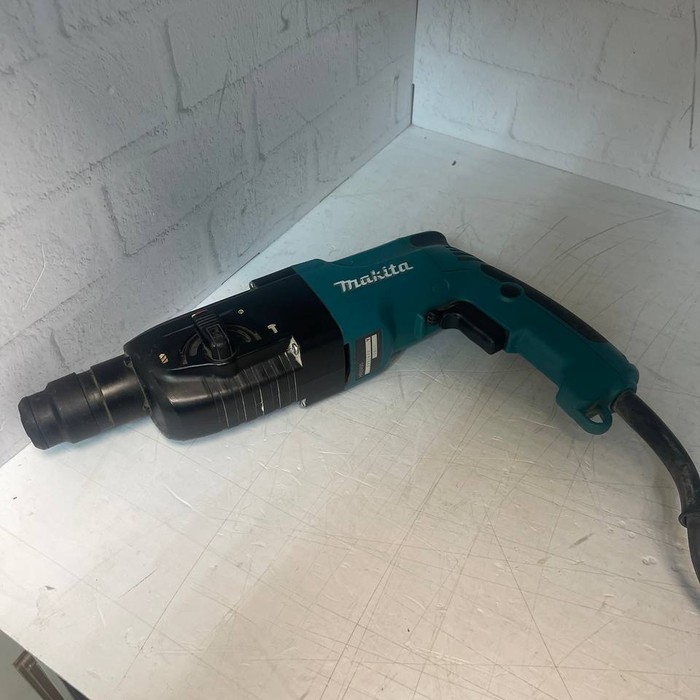Перфоратор Makita HR2450
