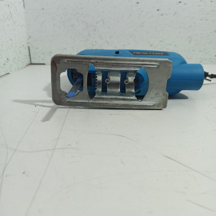 Электролобзик Newton NTL750A