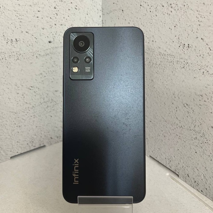Смартфон Infinix Note 11 6/128 Черный