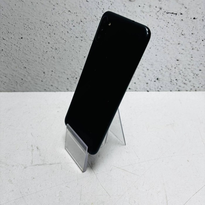 Смартфон Samsung Galaxy A11 2/32 Черный