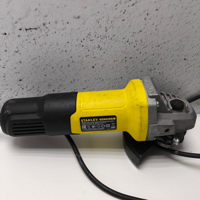 Болгарка Stanley FMEG725