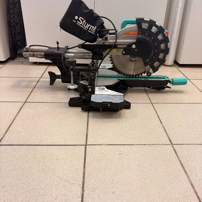 Торцовочная пила Sturm MS5525WM