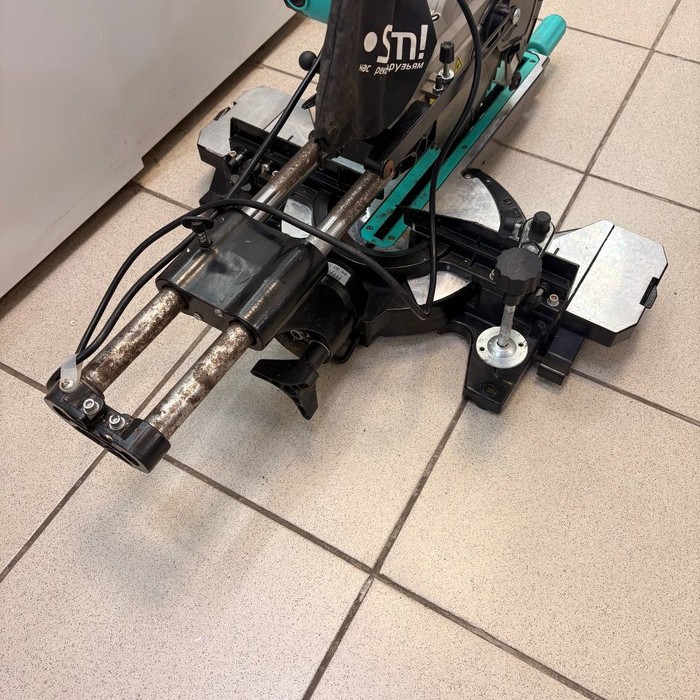 Торцовочная пила Sturm MS5525WM