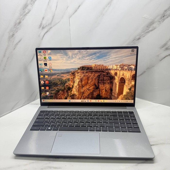 Ноутбук Default String