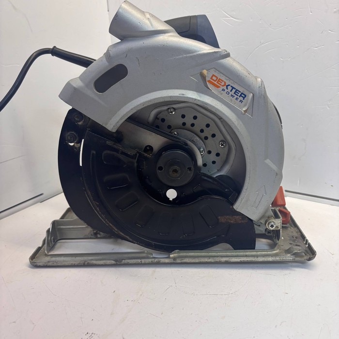 Циркулярная пила Dexter IC1300CS