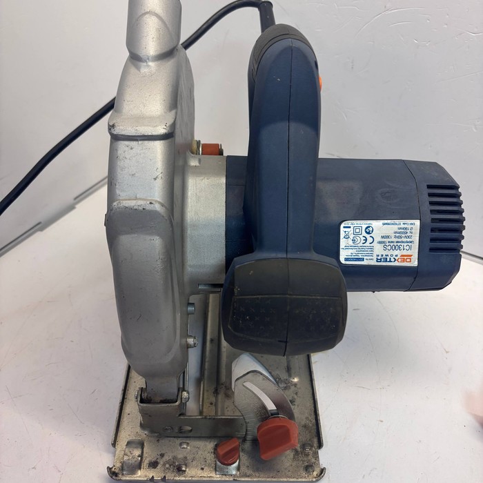 Циркулярная пила Dexter IC1300CS