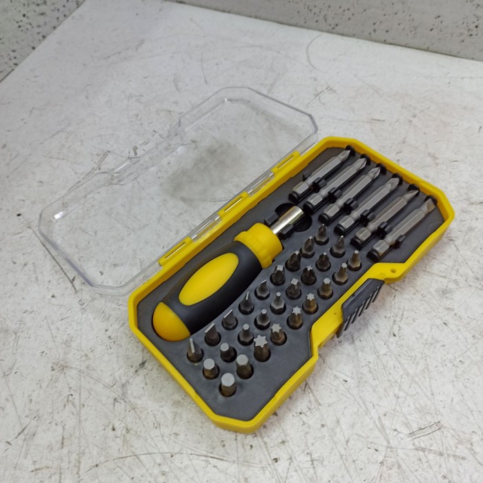 Набор инструментов (малый) MASTER HAND 36 пред