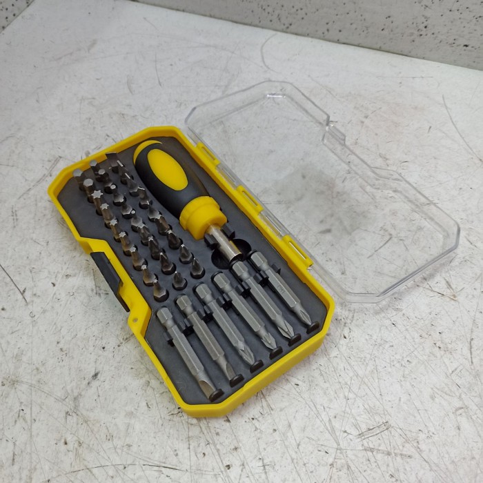 Набор инструментов (малый) MASTER HAND 36 пред