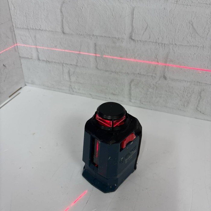 Лазерный уровень Bosch GLL 2-20