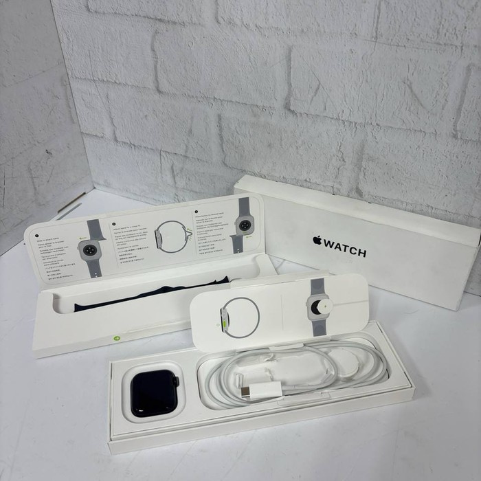 Смарт-часы Apple Watch series SE Gen 2 40мм