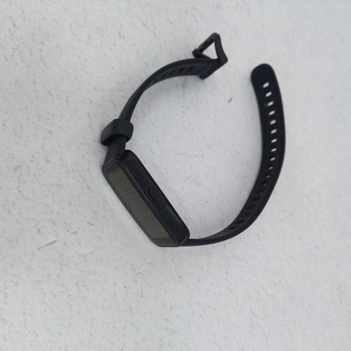 Смарт-часы Huawei Band 8