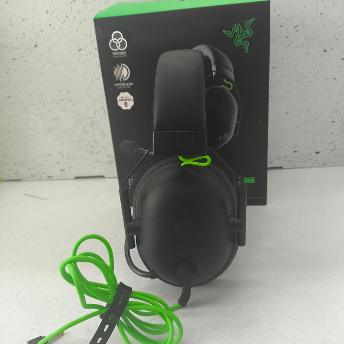 Наушники Razer BlackShark V2