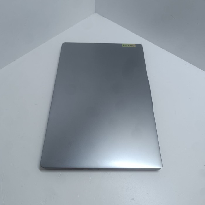 Ноутбук Lenovo Ideapad Slim 3 15IAH8
