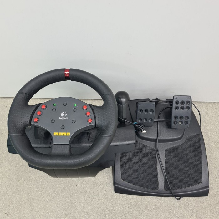 Руль игровой Logitech momo racing