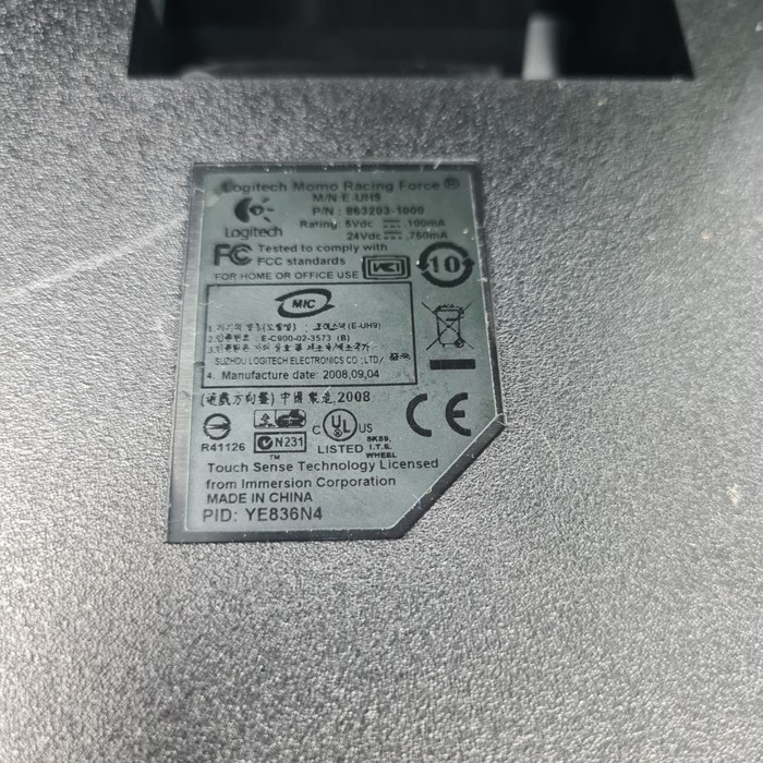 Руль игровой Logitech momo racing