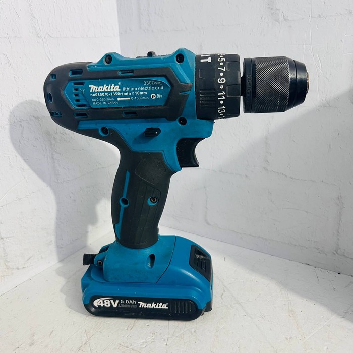 Шуруповерт Makita 330DWE