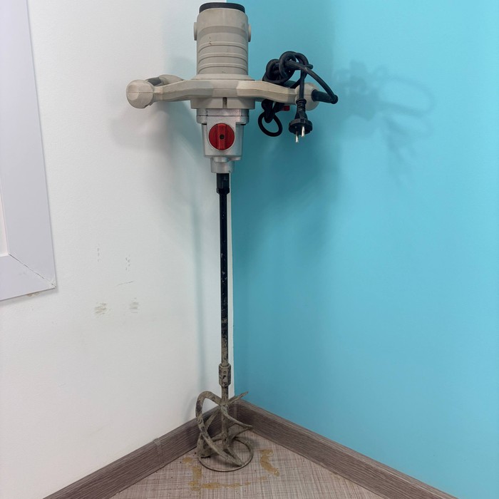 Строительный миксер Зубр мр-1050 -1