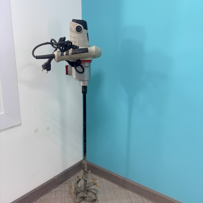 Строительный миксер Зубр мр-1050 -1