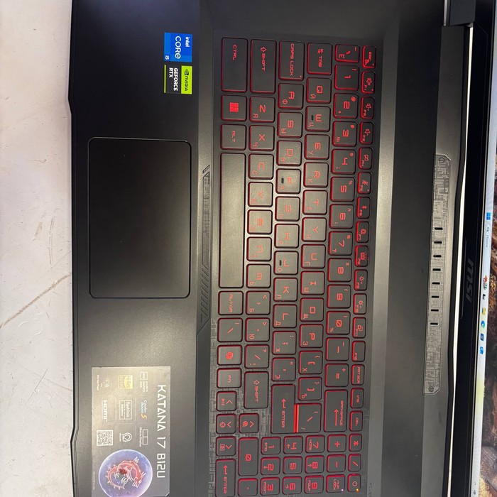 Ноутбук MSI Katana 17 B12U