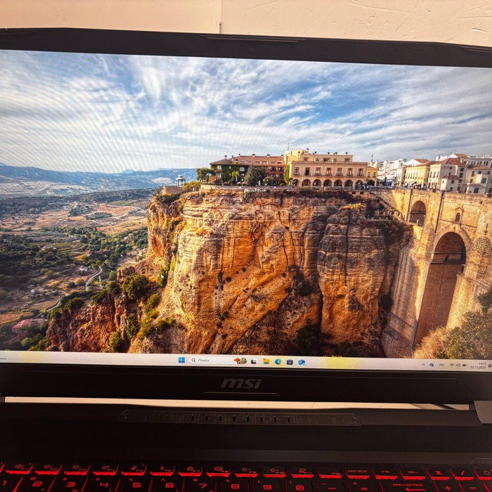 Ноутбук MSI Katana 17 B12U