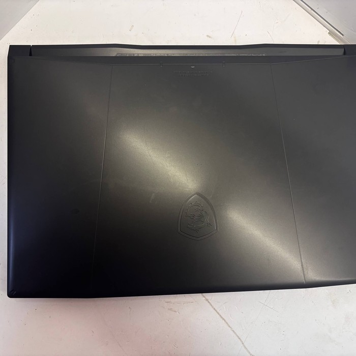 Ноутбук MSI Katana 17 B12U