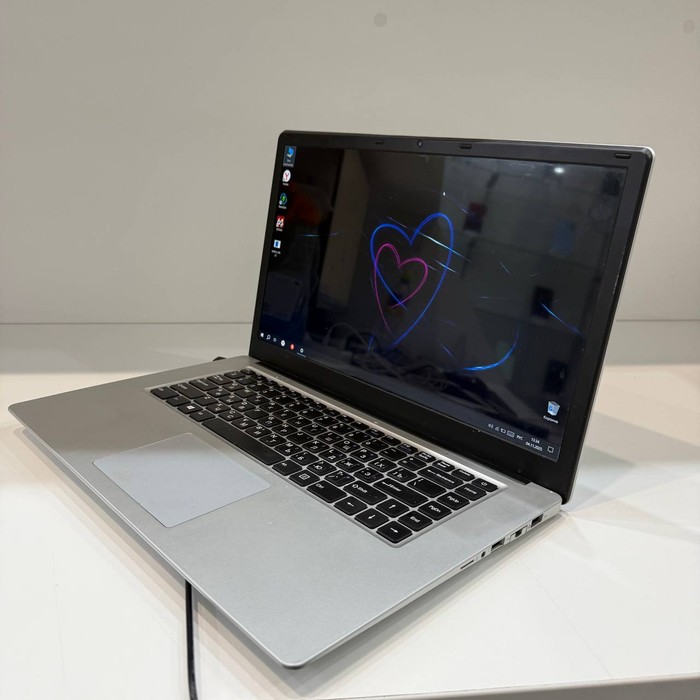 Ноутбук Default String