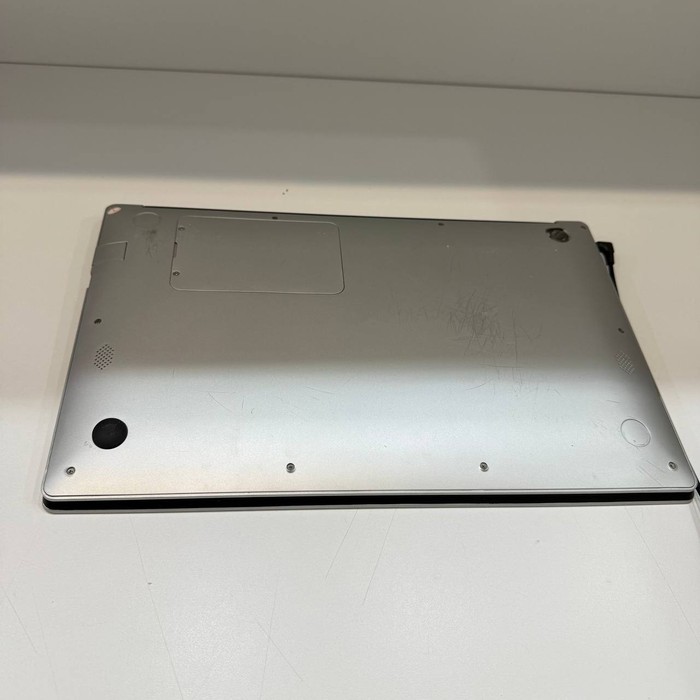 Ноутбук Default String