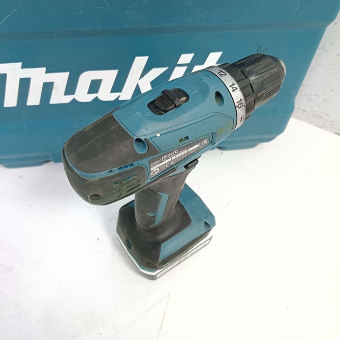 Шуруповерт Makita DF347D