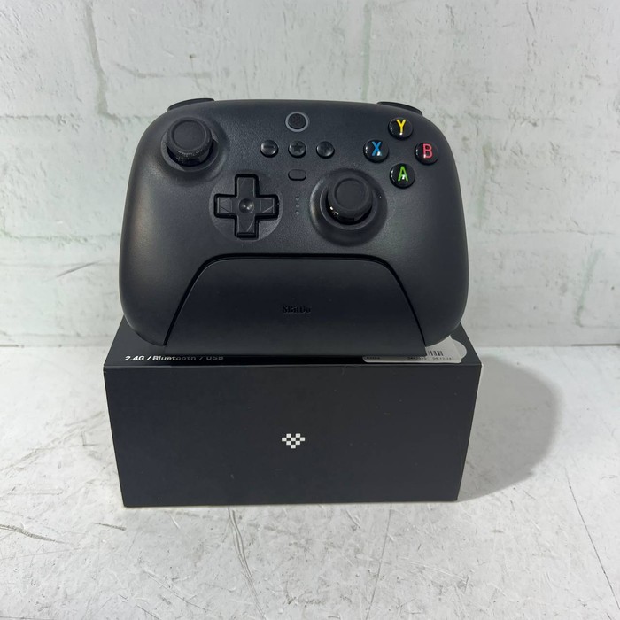 Геймпад 8BitDo Ultimate 2.4G Controller