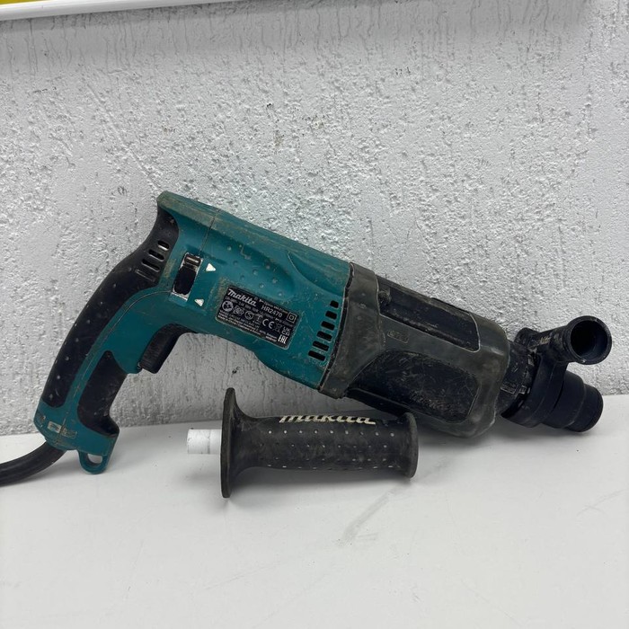Перфоратор Makita HR2470