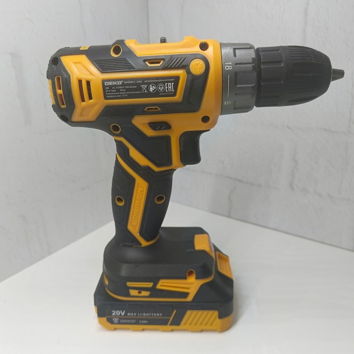 Шуруповерт Deko DKCD20FU-Li