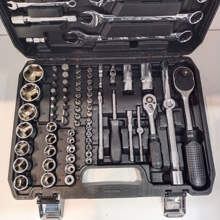 Набор инструментов (большой) Механик 82 Предмета