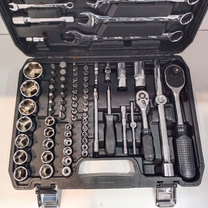 Набор инструментов (большой) Механик 82 Предмета