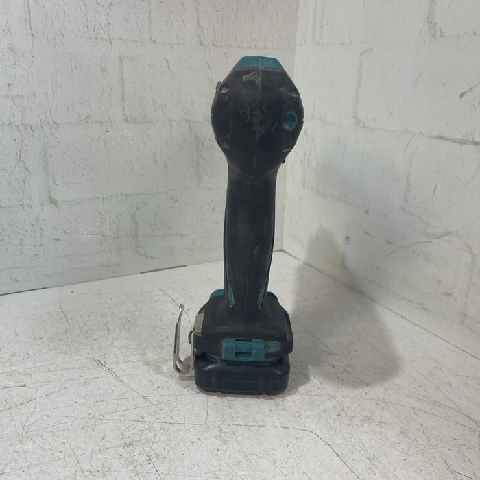 Шуруповерт Makita DF333D