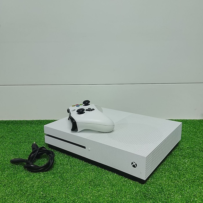 Игровая приставка Microsoft Xbox One S